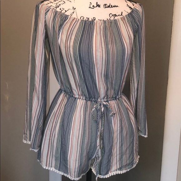 OFF THE SHOULDER SHORTS ROMPER - Picture 2 of 8